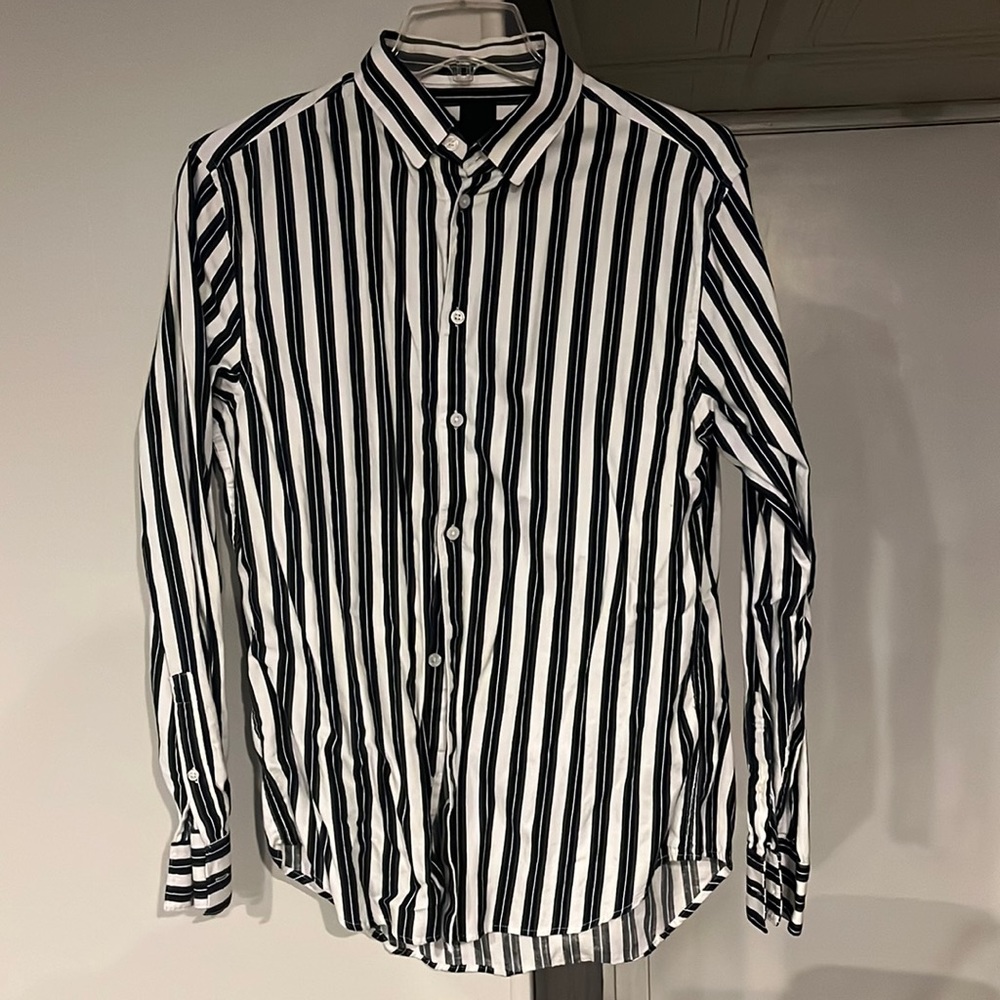 H&M men’s stripped dress shirt